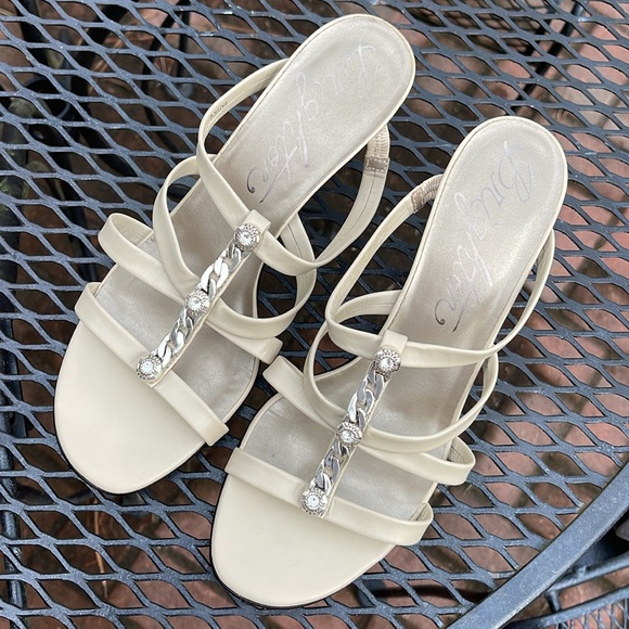 Brighton TESORO Kitten Heel Sandals Women’s Size 9 Color - Biscotti - Taupe - Picture 2 of 16